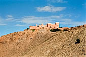 Marocco meridionale - Lungo la strada da Tiznit a Tafraoute. Il col du Kerdous e il Kerdous Hotel.